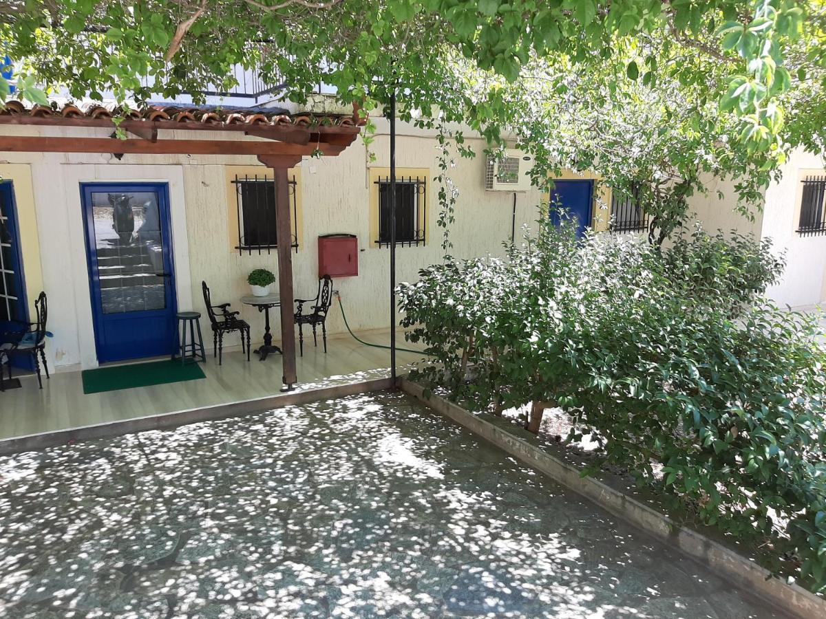 Helen'S Appartments Galaxídhion Dış mekan fotoğraf